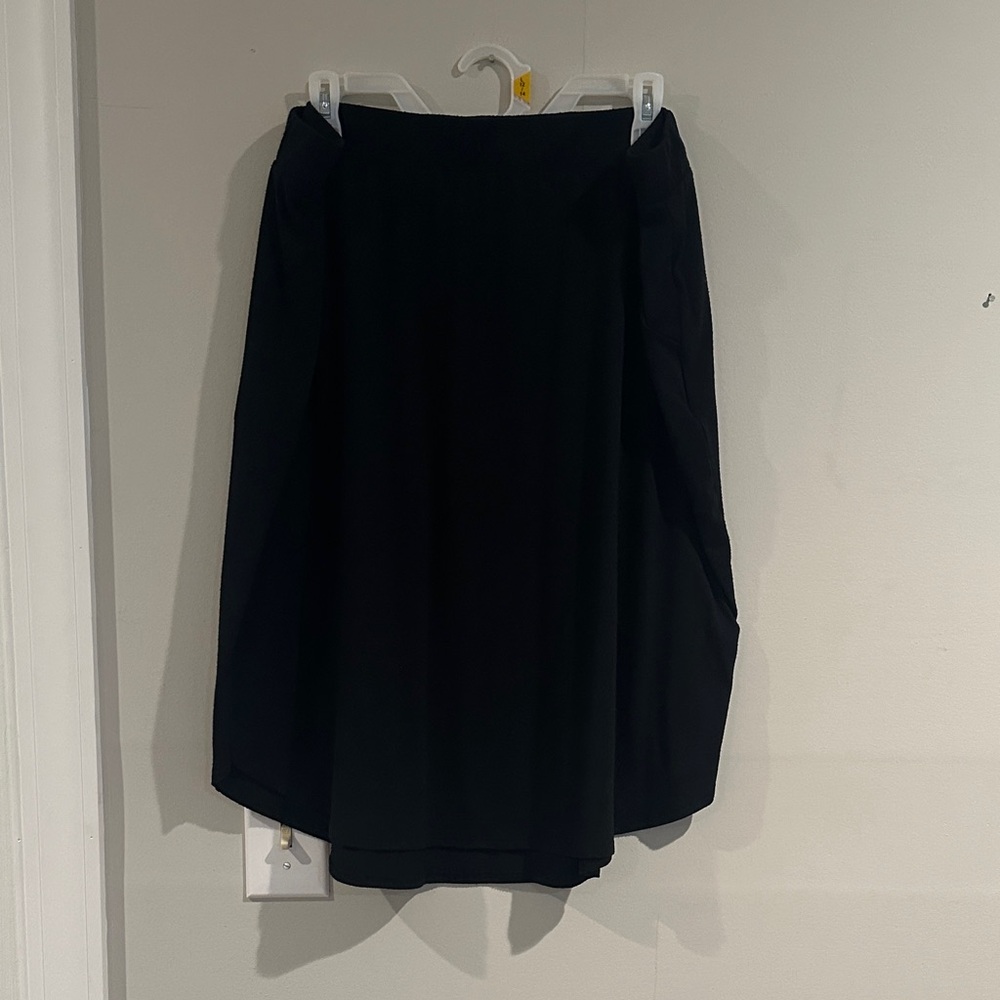 Zenana Outfitters Classic Black Midi Skirt Knit w/ pockets